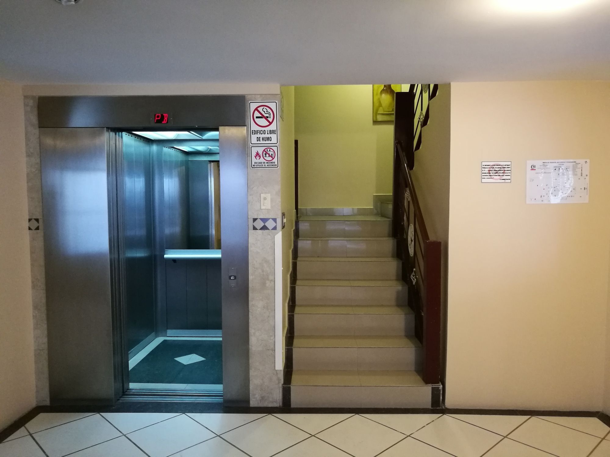 Hotel Carolina Montecarlo Quito Exterior photo