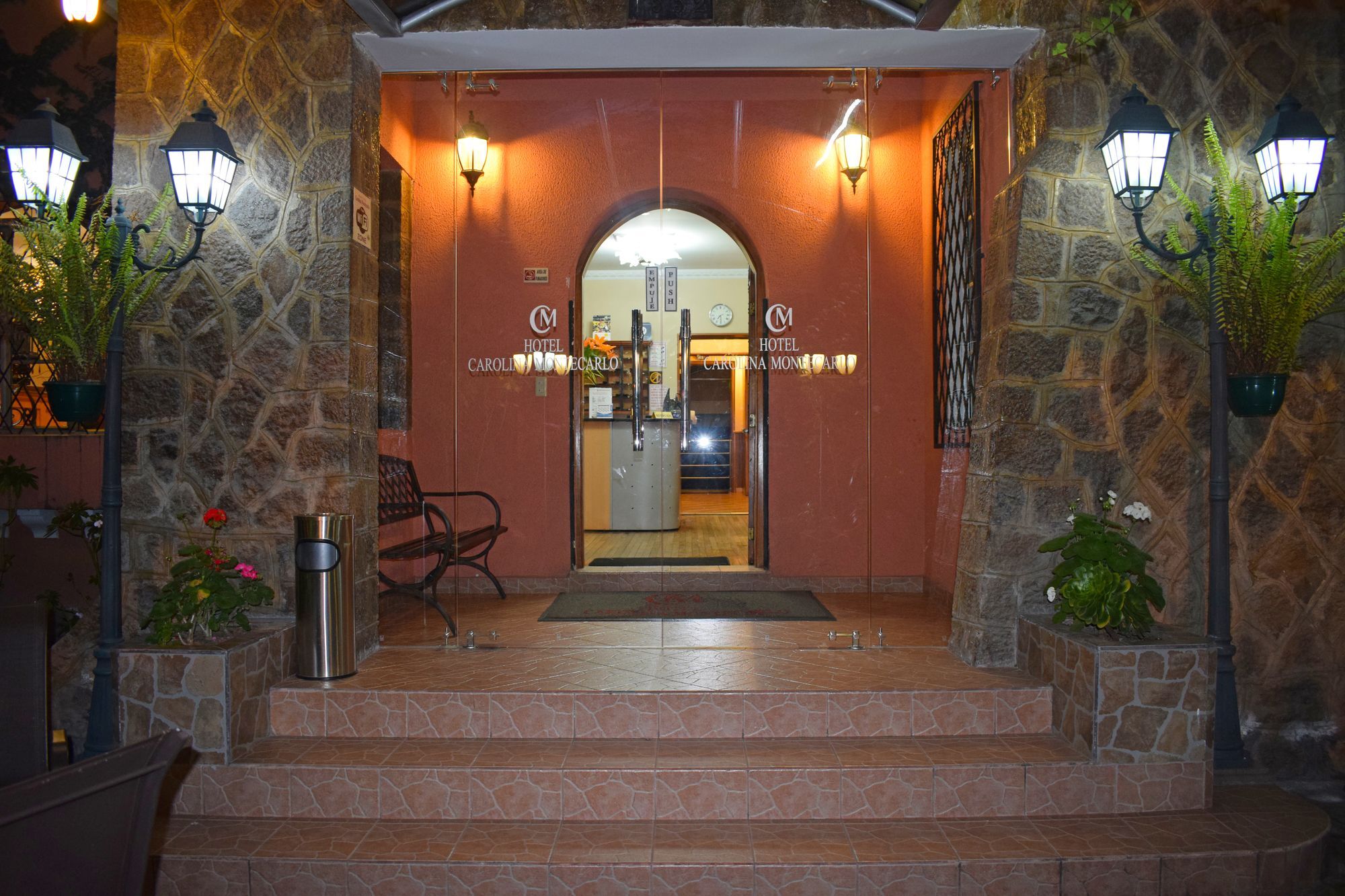 Hotel Carolina Montecarlo Quito Exterior photo